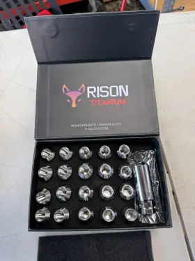 Risonti-yl-1129a01 Rison Titanium Lug Nuts M14 X 1.5 35mm Closed End Gr5 Hex Nut 20pcs Usa Stock