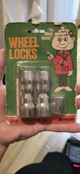 W40600 The Wheel Doctor 4-pc Set Key 12mm X 1.25 Steel Acorn Locks #