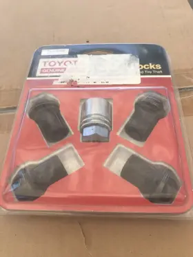 00276-00950 Toyota Genuine Parts Wheel Locks Black