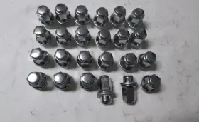 90084-94002 Toyota Tacoma 4 Runner Factory Oem Lugs Lug Nuts Chrome 24