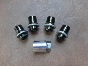 Pt276-35200-02 Toyota Genuine Black Alloy Wheel Lock Set