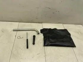 563.vw1n04 Volkswagen Passat V6 Glx 2004 Wrench Tool Kit Factory
