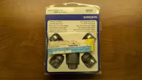 9487379 Volvo Oem C30 C70 S40 V50 Lug Wheel Nut Lockable Set