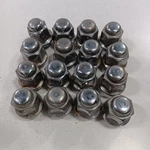 Hyundai Accent Lug Nut Set 2017 2016 2015 2014 2013 2012 Oem Used. Price: $34.10.