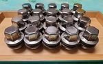 Oem Factory Land Rover Range Nuts Set (20) Sport Hse Lugs 14 X 1.5 Mm Used. Price: $75.00.