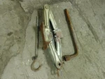 Integra 1998 Jack 1046815 Used. Price: $74.00.